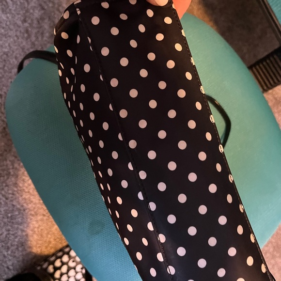 Kate Spade polkadot tote. Excellent condition. Cross body strap included - Picture 3 of 6
